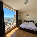 Apartamento Sea View Panoramic Apartments, Noks Crown Club
