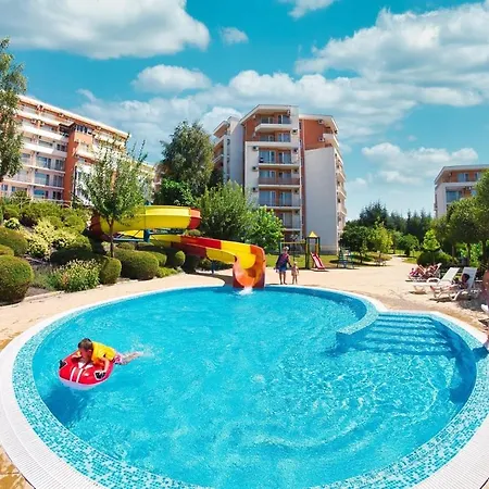 Sea View Panoramic Apartments, Fort Noks Crown Club Apartment