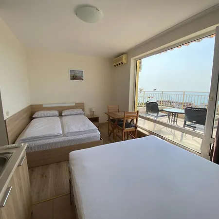 Sea View Panoramic Apartments, Noks Crown Club Апартаменты Свети-Влас