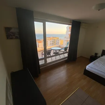 Sea View Panoramic Apartments, Fort Noks Crown Club Apartment