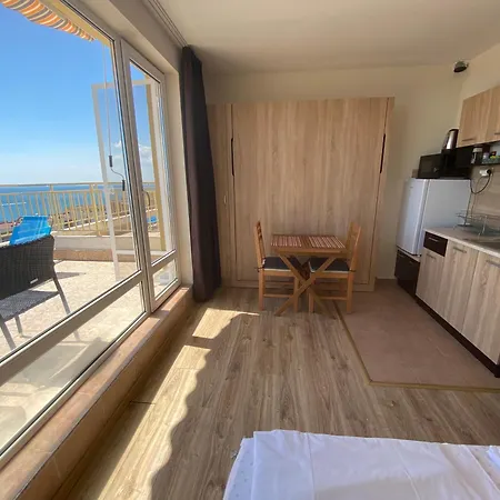 Apartment Sea View Panoramic Apartments, Fort Noks Crown Club
