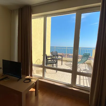 Apartment Sea View Panoramic Apartments, Fort Noks Crown Club
