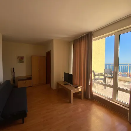 Apartment Sea View Panoramic Apartments, Fort Noks Crown Club *
