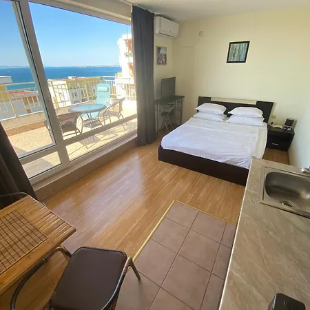 Sea View Panoramic Apartments, Noks Crown Club * Święty Włas