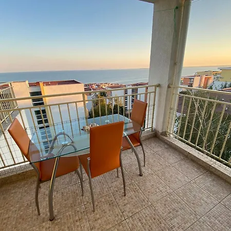 Sea View Panoramic Apartments, Noks Crown Club