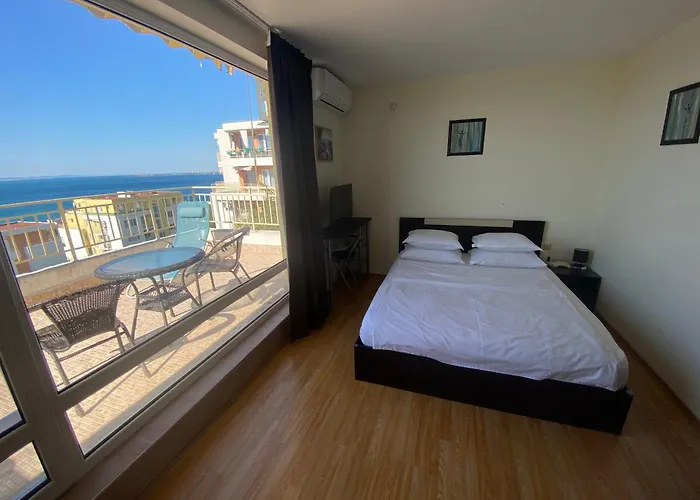 Sea View Panoramic Apartments, Noks Crown Club Апартаменты Свети-Влас