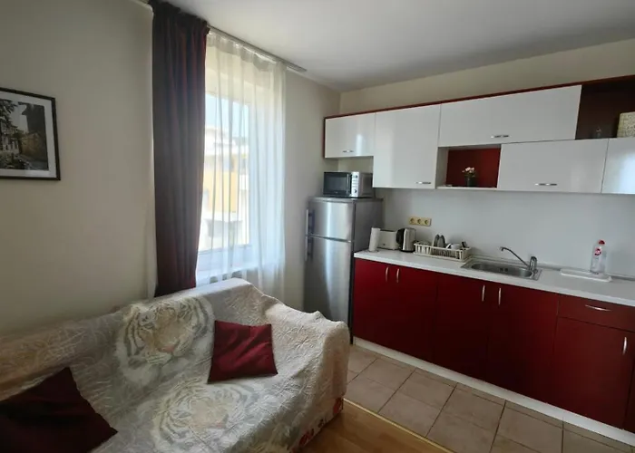 Sea View Panoramic Apartments, Noks Crown Club