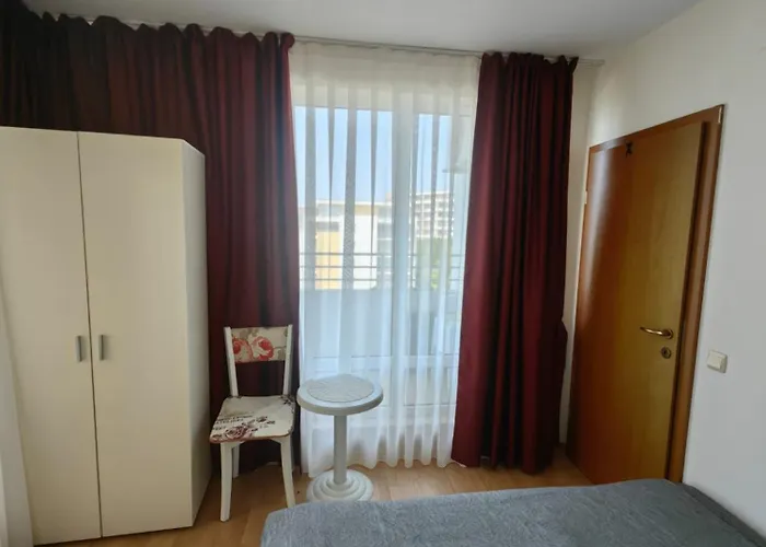 Sea View Panoramic Apartments, Noks Crown Club 圣弗拉斯