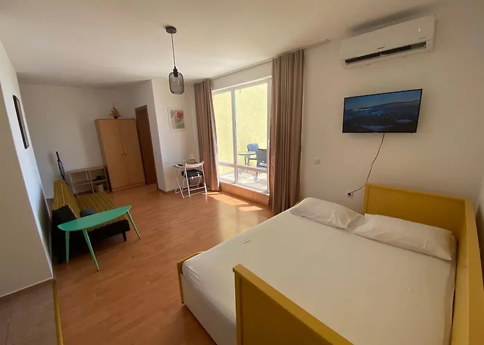 Sea View Panoramic Apartments, Noks Crown Club 公寓 圣弗拉斯