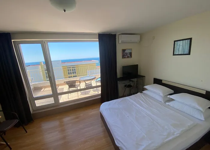 Sea View Panoramic Apartments, Noks Crown Club 圣弗拉斯