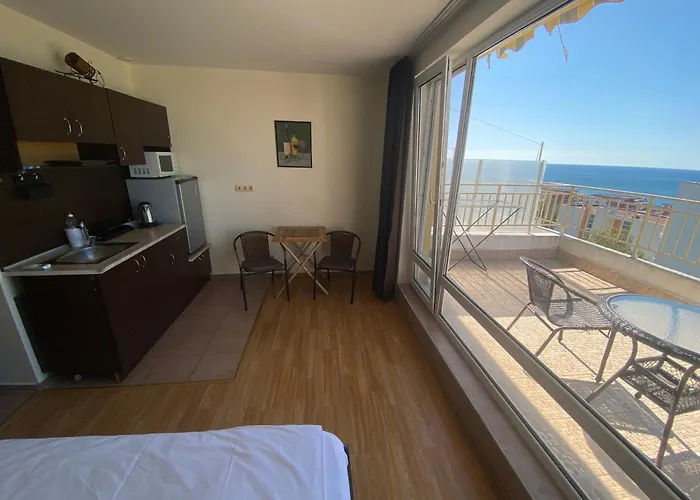 Апартаменты Sea View Panoramic Apartments, Noks Crown Club