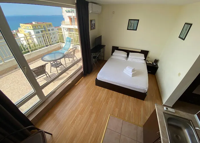 Sea View Panoramic Apartments, Noks Crown Club 圣弗拉斯