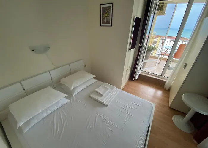 Sea View Panoramic Apartments, Noks Crown Club 公寓