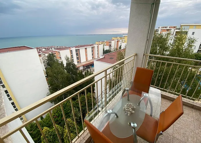 Sea View Panoramic Apartments, Noks Crown Club *