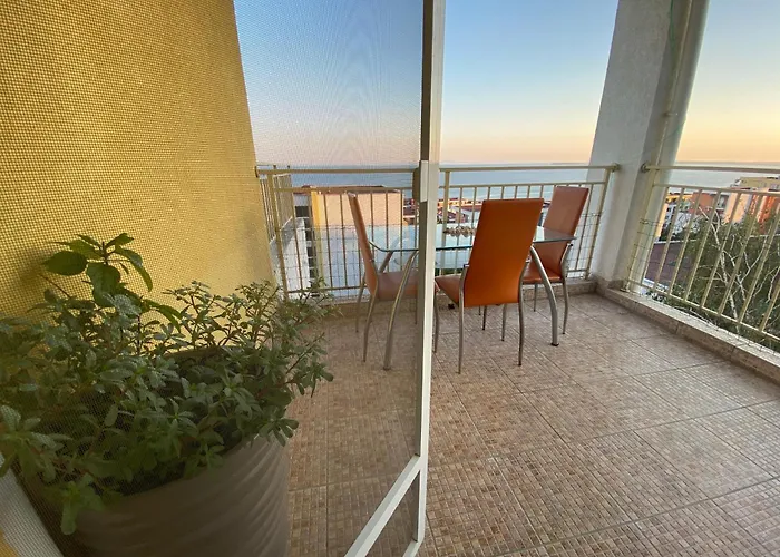 Sea View Panoramic Apartments, Noks Crown Club 公寓